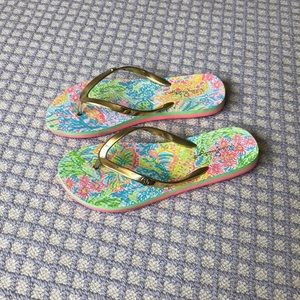 Lilly Pulitzer Printed Flip Flops like new